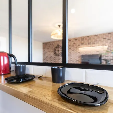 Appartement Le Petit Manhattan - Privé De 45 M2 - 2 à 4 Personnes - Parking Privé *