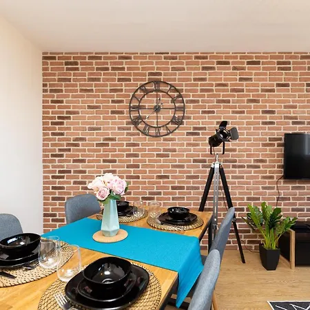 Le Petit Manhattan - Privé De 45 M2 - 2 à 4 Personnes - Parking Privé