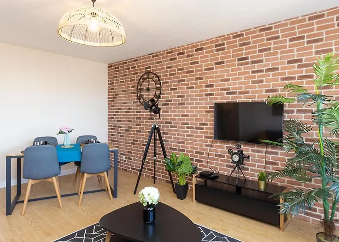 Le Petit Manhattan - Privé De 45 M2 - 2 à 4 Personnes - Parking Privé * Metz