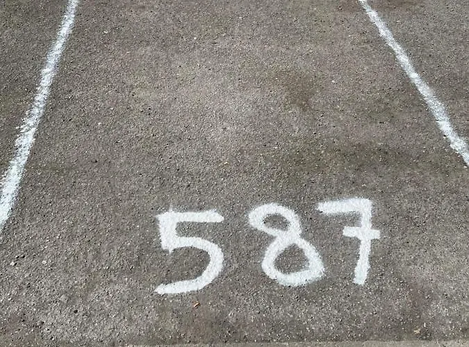 Le Petit Manhattan - Privé De 45 M2 - 2 à 4 Personnes - Parking Privé *