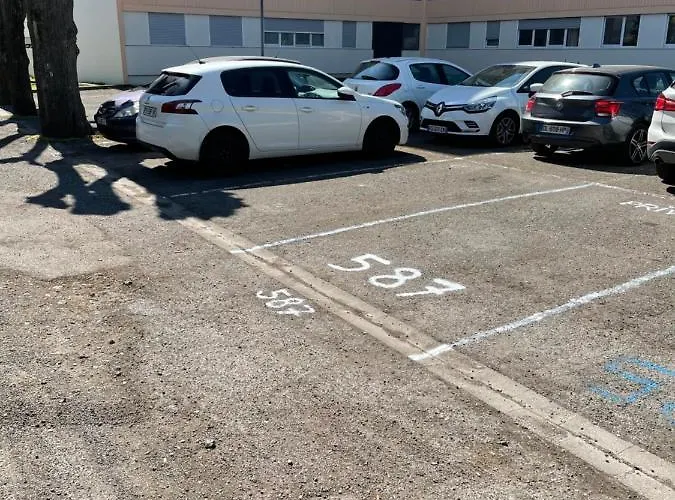 Le Petit Manhattan - Privé De 45 M2 - 2 à 4 Personnes - Parking Privé *